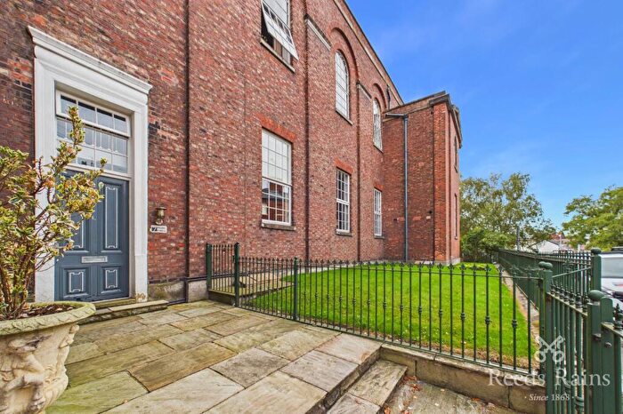 1 Bedroom Apartment To Rent In James Street, Macclesfield, Cheshire, SK11