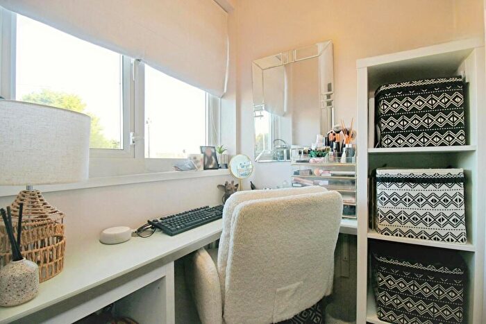 3 Bedroom End Of Terrace House For Sale In Harley Walk, Bramley, LS13