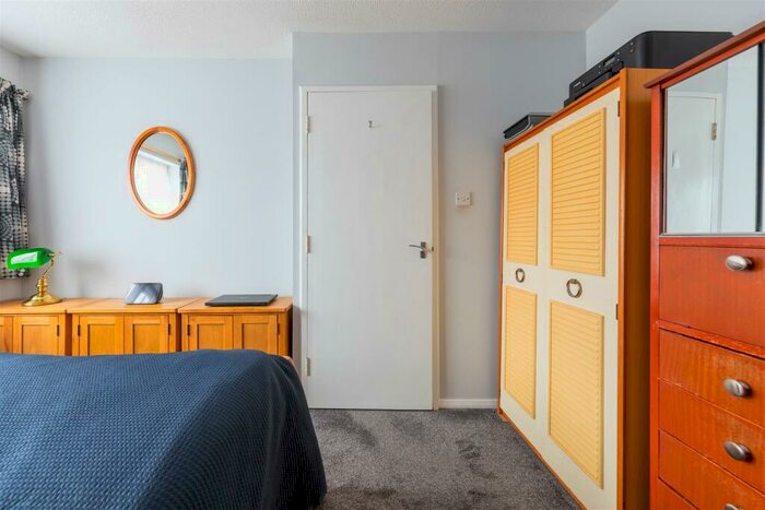 1 Bedroom Apartment For Sale In Brockway Close, Leytonstone, E11