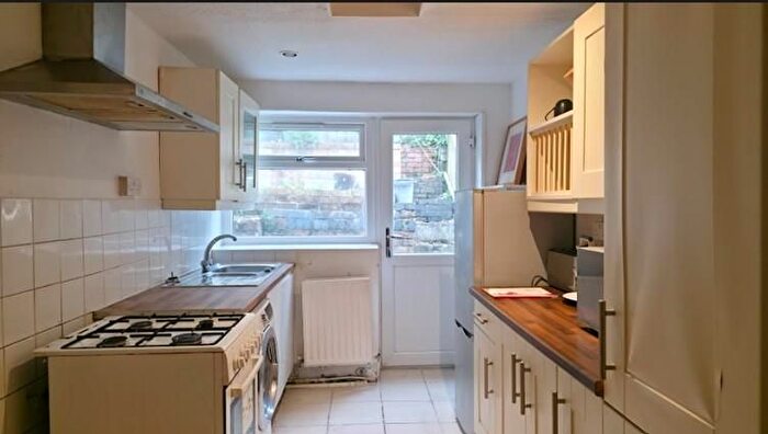2 Bedroom End Terrace House To Rent In Dixon Street, Swindon, SN1