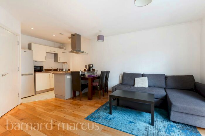 2 Bedroom Flat To Rent In Whitestone Way, Croydon, CR0