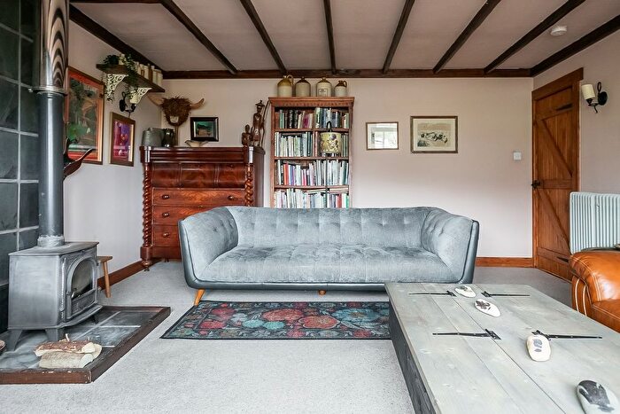 2 Bedroom Cottage For Sale In Gateside, Cupar, KY14