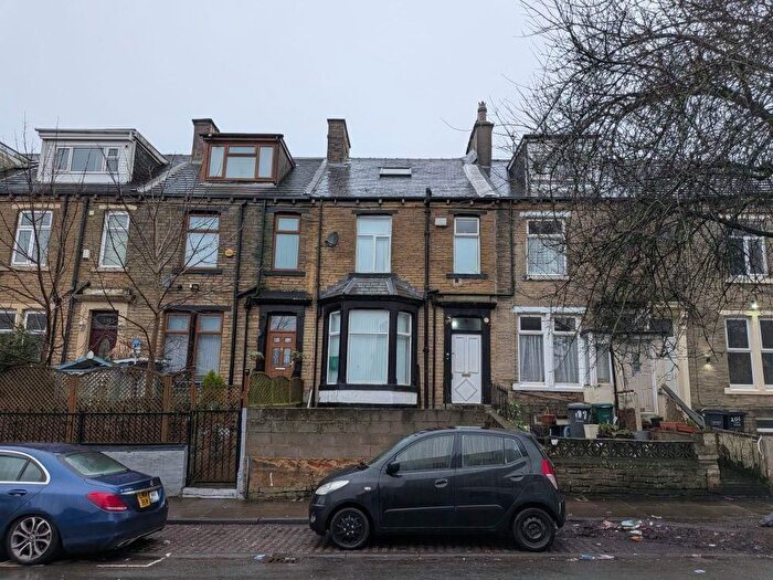4 Bedroom Terraced House For Sale In , Undercliffe Street Bradford, BD3