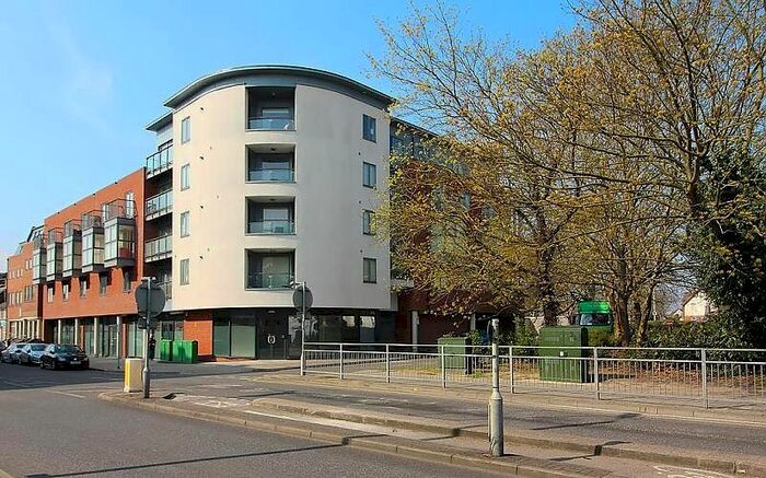 1 Bedroom Flat To Rent In Thompson Court, Broomfield Road, CM1