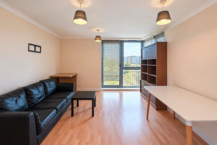 2 Bedroom Flat To Rent In Ballantyne Drive, Colchester, CO2