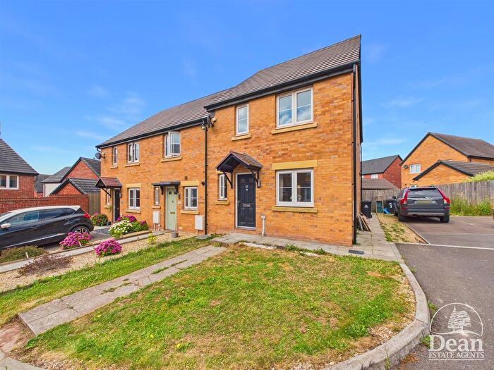 3 Bedroom End Of Terrace House For Sale In Bayliss Close, Lydney, GL15