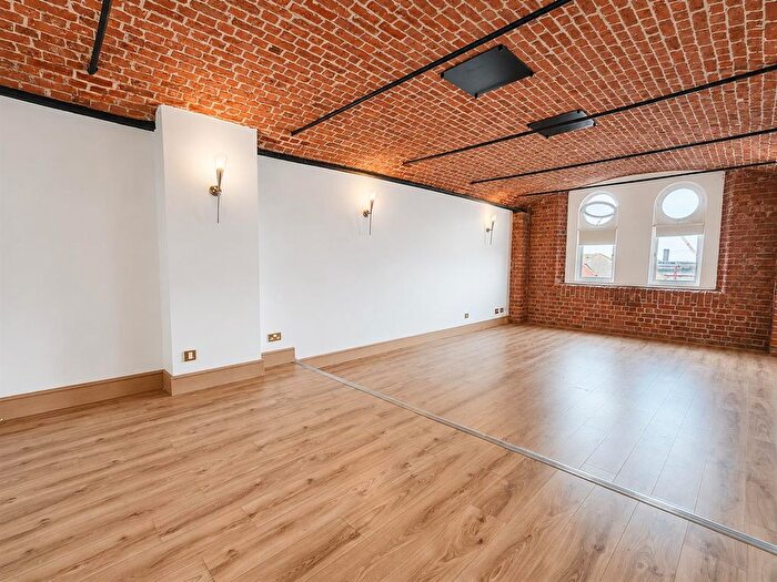 2 Bedroom Flat To Rent In Waterloo Road, Liverpool, L3