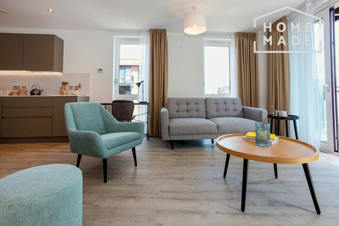 2 Bedroom Flat To Rent In New Maker Yards, Salford, M5