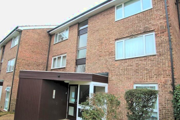 1 Bedroom Flat To Rent In Coleridge Way, Orpington, Kent, BR6