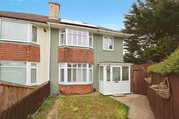 3 Bedroom Semi-Detached House For Sale In Stoners Close, Gosport, PO13