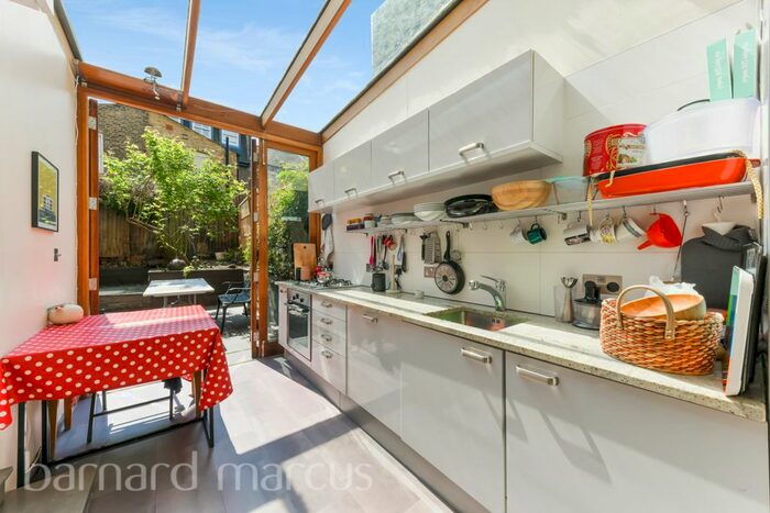 2 Bedroom Flat To Rent In Westwick Gardens, London, W14