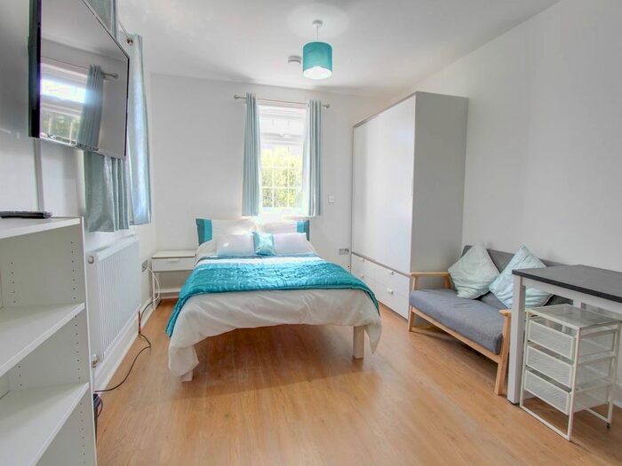 1 Bedroom Property To Rent In Woodland Way, Canterbury, Kent CT2