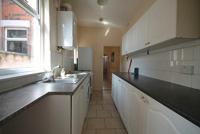 4 Bedroom Terraced House To Rent In Western Road, West End, Leicester, LE3