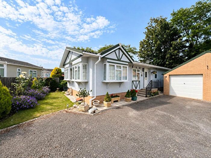 2 Bedroom Park Home For Sale In Poplars Park, Cambridge, Gloucester, GL2