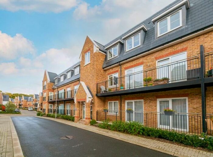 1 Bedroom Flat To Rent In Eden Road, Dunton Green, Sevenoaks, TN14