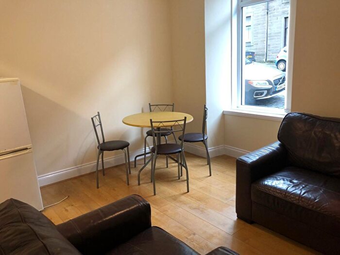 1 Bedroom Flat To Rent In Rosefield Street, Dundee, DD1
