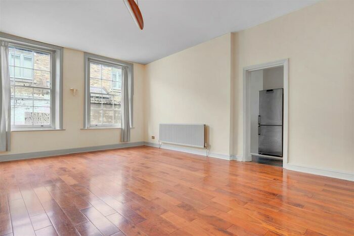 2 Bedroom Apartment To Rent In Barnsbury Street, Angel, N1