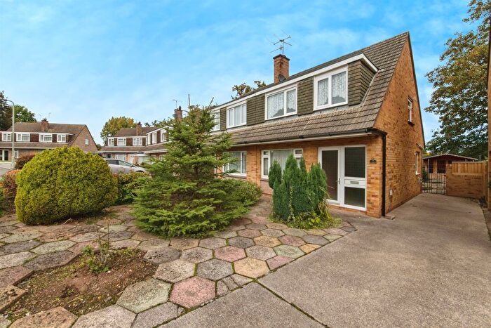 3 Bedroom Semi-detached House For Sale In Newhayes Close, Exeter, EX2