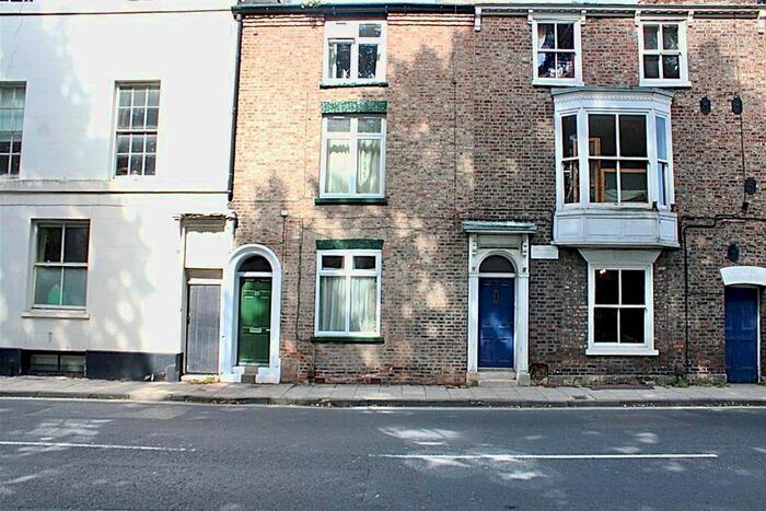1 Bedroom Flat To Rent In Lord Mayors Walk, York, YO31