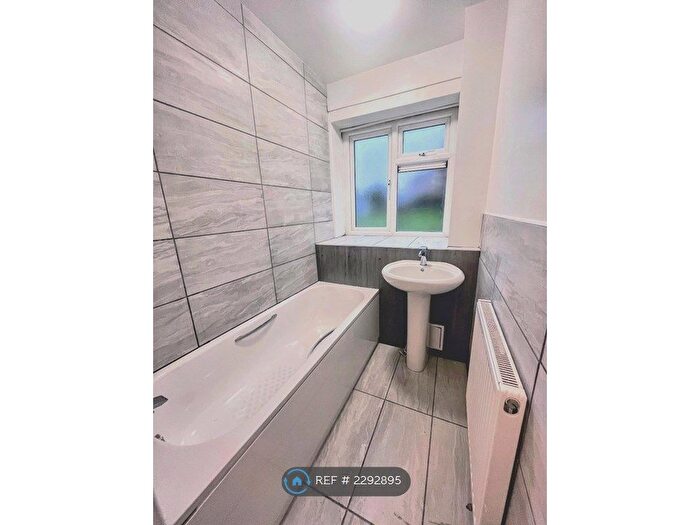 3 Bedroom Flat To Rent In Humberstone Road, Birmingham, B24