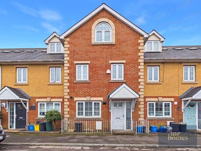 3 Bedroom Town House For Sale In Tintern Street, Canton, Cardiff, CF5