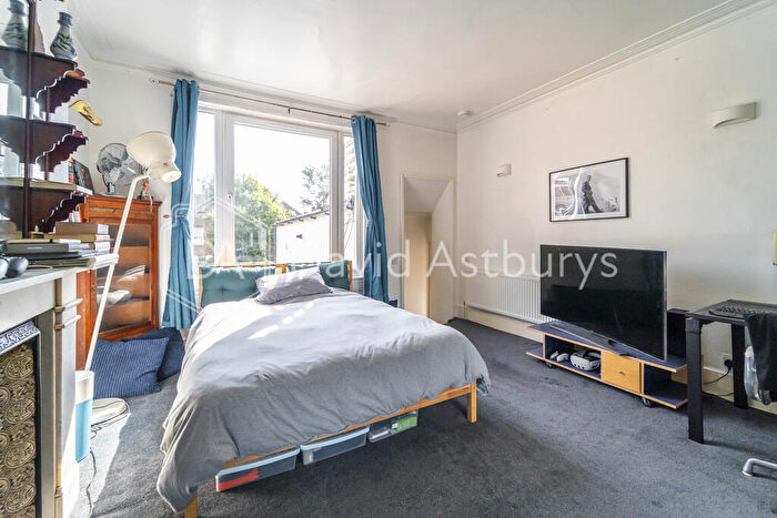 Apartment To Rent In Ferme Park Road, Crouch End, London, N8