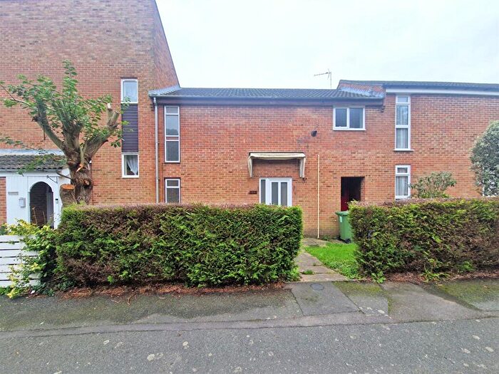3 Bedroom House To Rent In Oldstead, Bracknell, Berkshire, RG12