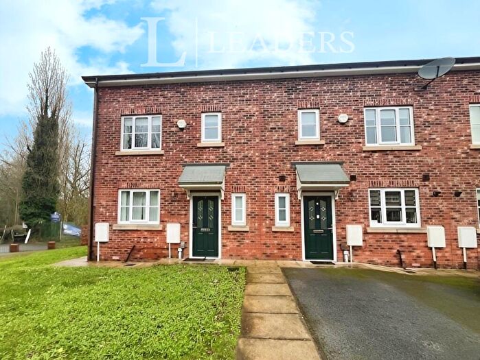 4 Bedroom Semi-Detached House To Rent In Valley Park Close, Stockport, SK5