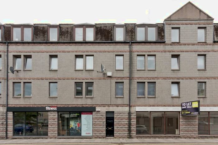 2 Bedroom Flat To Rent In Loch Street, City Centre, Aberdeen, AB25