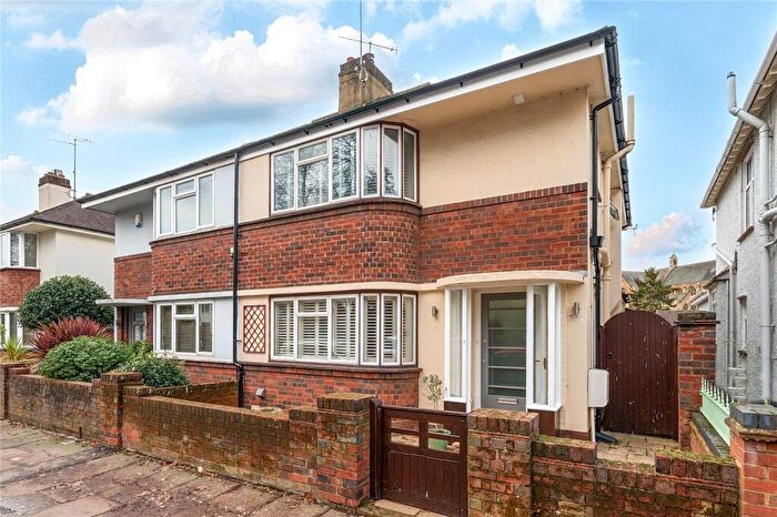 3 Bedroom Semi Detached House For Sale In Ardington Road, Abington, Northampton, Northamptonshire, NN1