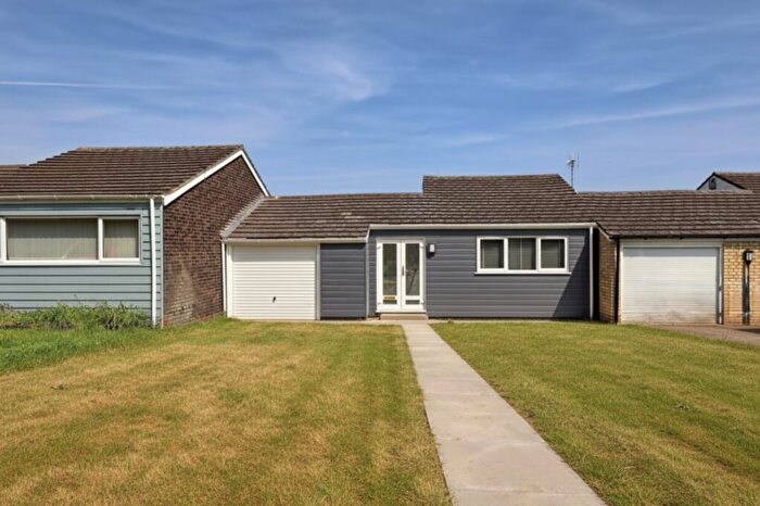 3 Bedroom Bungalow For Sale In Gaynesford, Lee Chapel South, Basildon, Essex, SS16