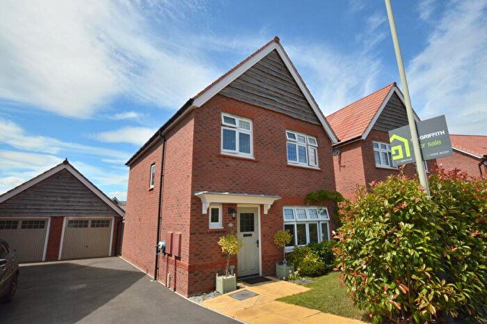 3 Bedroom Detached House For Sale In Meadowsweet Road, Leckhampton, Cheltenham, GL53