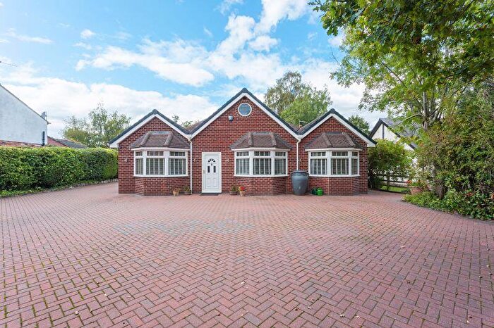 4 Bedroom Bungalow For Sale In Chelford Road, Congleton, CW12