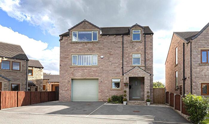 4 Bedroom Detached House For Sale In Acorn Croft, Huddersfield, HD8