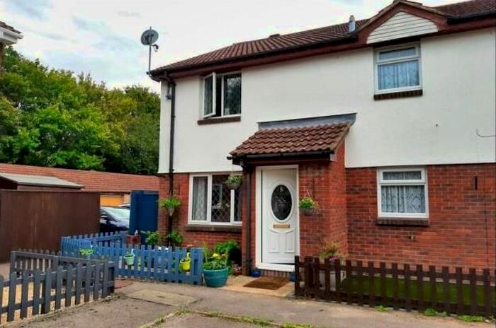 3 Bedroom End Of Terrace House To Rent In Ethelred Gardens, Totton SO40