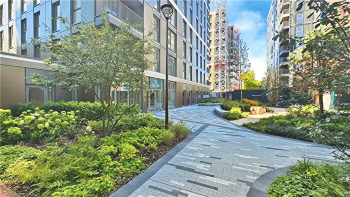 2 Bedroom Flat To Rent In Eden Grove, Staines-Upon-Thames, Surrey, TW18