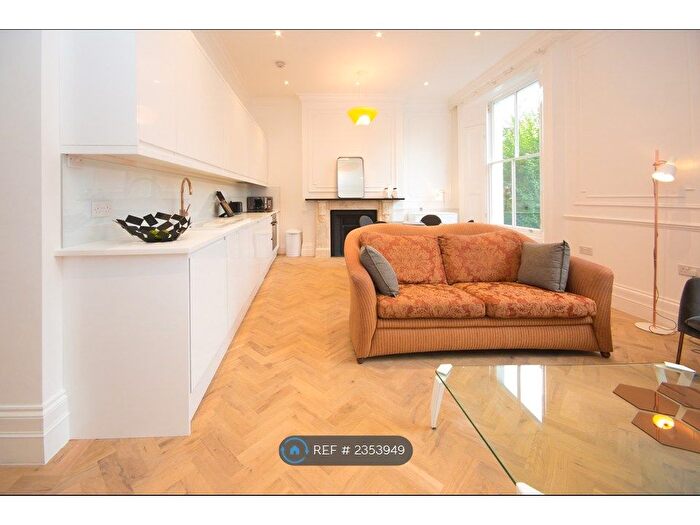 2 Bedroom Flat To Rent In Eliot Park, London, SE13