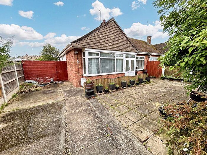 2 Bedroom Semi-Detached Bungalow For Sale In Elm Avenue, Bradwell, NR31