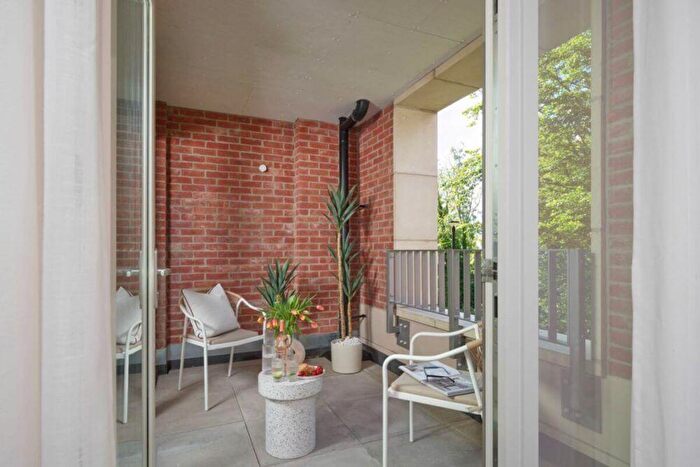 1 Bedroom Apartment For Sale In Grosvenor Road, St. Albans, AL1