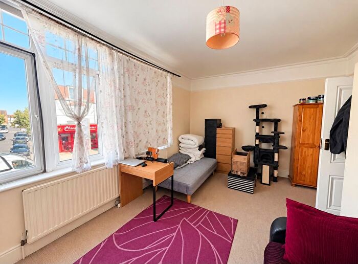 1 Bedroom Terraced House To Rent In Lordship Lane, London, N22