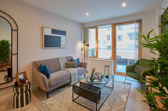 1 Bedroom Flat To Rent In Frogley Park, Barking, IG11