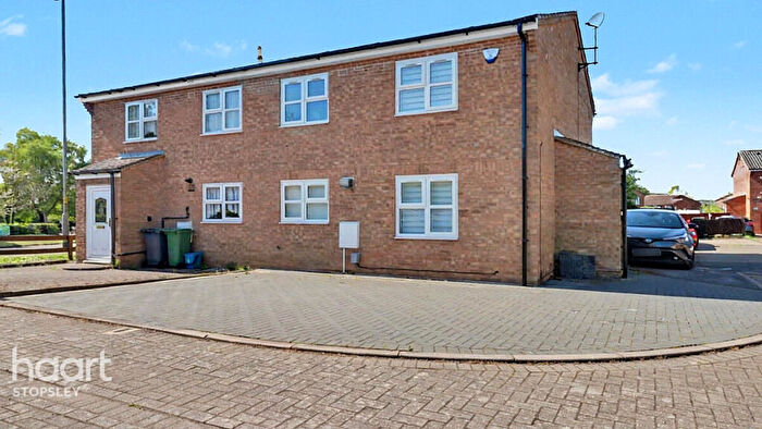 1 Bedroom End Of Terrace House For Sale In Laxton Close, Luton, LU2
