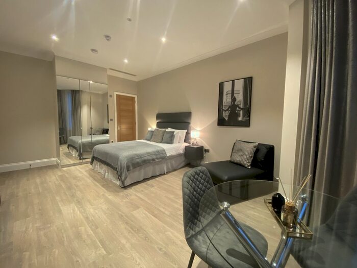 Studio To Rent In Redcliffe Gardens, Chelsea, London, SW10