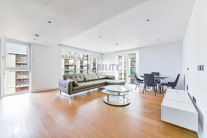 2 Bedroom Flat To Rent In Elephant Park - Stunning Bedroom, SE17