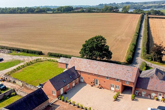 5 Bedroom Barn Conversion For Sale In Woodhouses, Melbourne, DE73