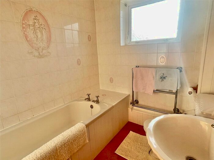 3 Bedroom Bungalow For Sale In Breidden Avenue, Arddleen, Llanymynech, Powys, SY22