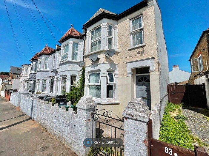 1 Bedroom Flat To Rent In Albion Road, Hounslow, TW3