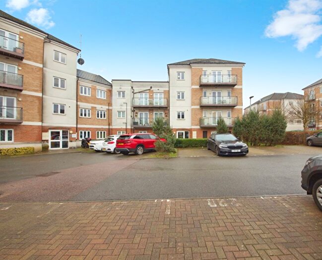 2 Bedroom Flat For Sale In Cezanne Road, Watford, WD25