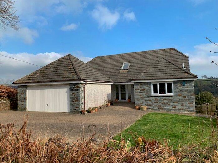 4 Bedroom House To Rent In Looe Mills, Liskeard, PL14
