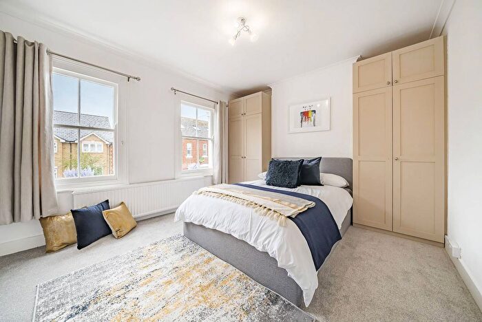 2 Bedroom End Of Terrace House For Sale In Hardy Road, South Wimbledon, London, SW19